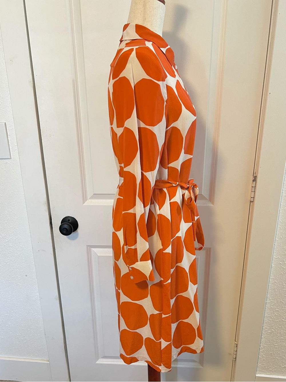 Marimekko Bettina Pienet Kivet Bold Orange and White 100% Silk Dress - Picture 4 of 12